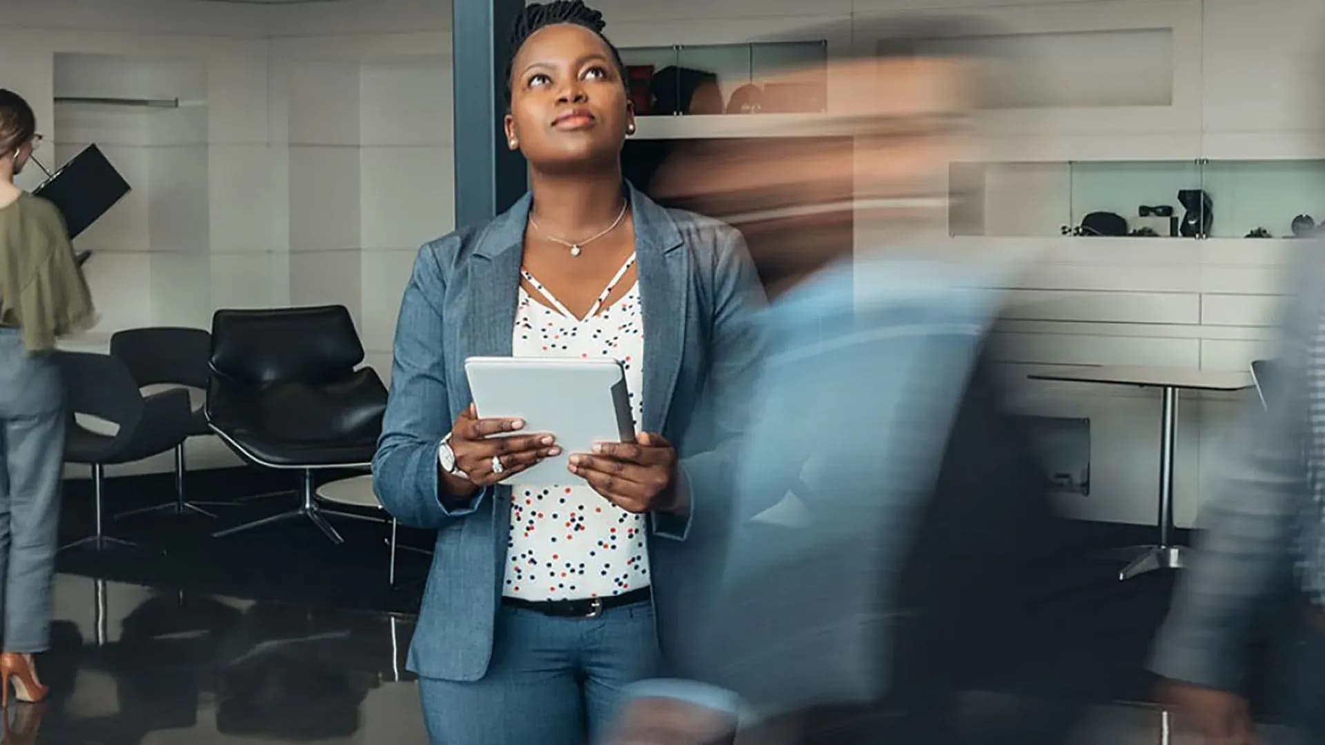 MinaTV — Devenir entrepreneur en Afrique